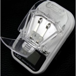 220V Универсално Зарядно за Батерии + LCD UC283